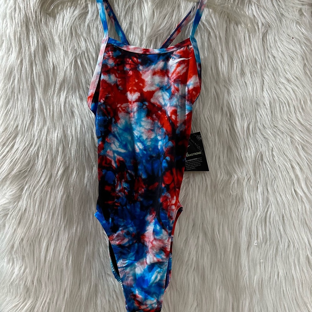 Nike Hydrastrong Swimsuit - Picture 2 of 16